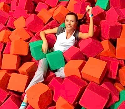 Сайт батутного центра в Петербурге